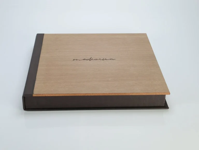 Madeira Onyx - fechado frontal